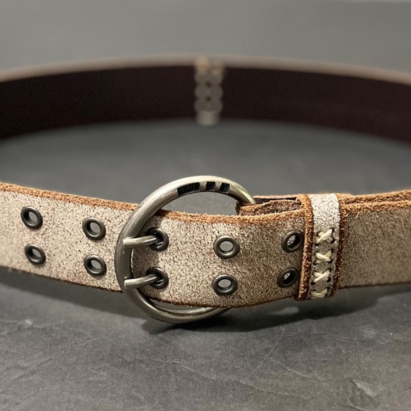 Abercrombie & Fitch Cream Belt with Silver Buckle - Picture 6 of 11